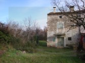 POREČ / KAŠTELIR House with 1.300 m2 building land POREČ / KAŠTELIR House with 1.300 m2 building land